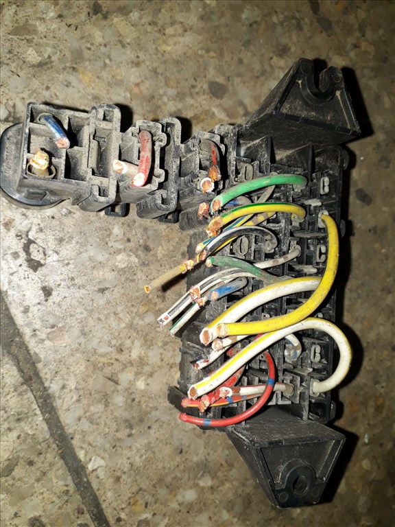 Suzuki Vitara Biztosítéktábla / Relé Tábla 2. kép