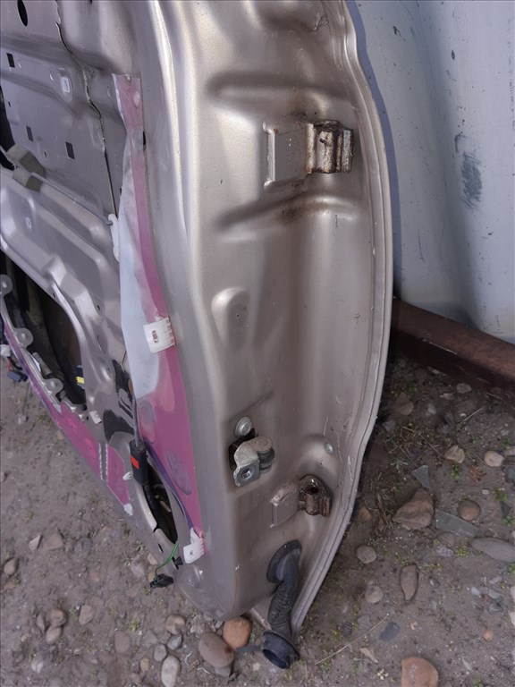 Opel Omega B Bal Hátsó Ajtó 10. kép