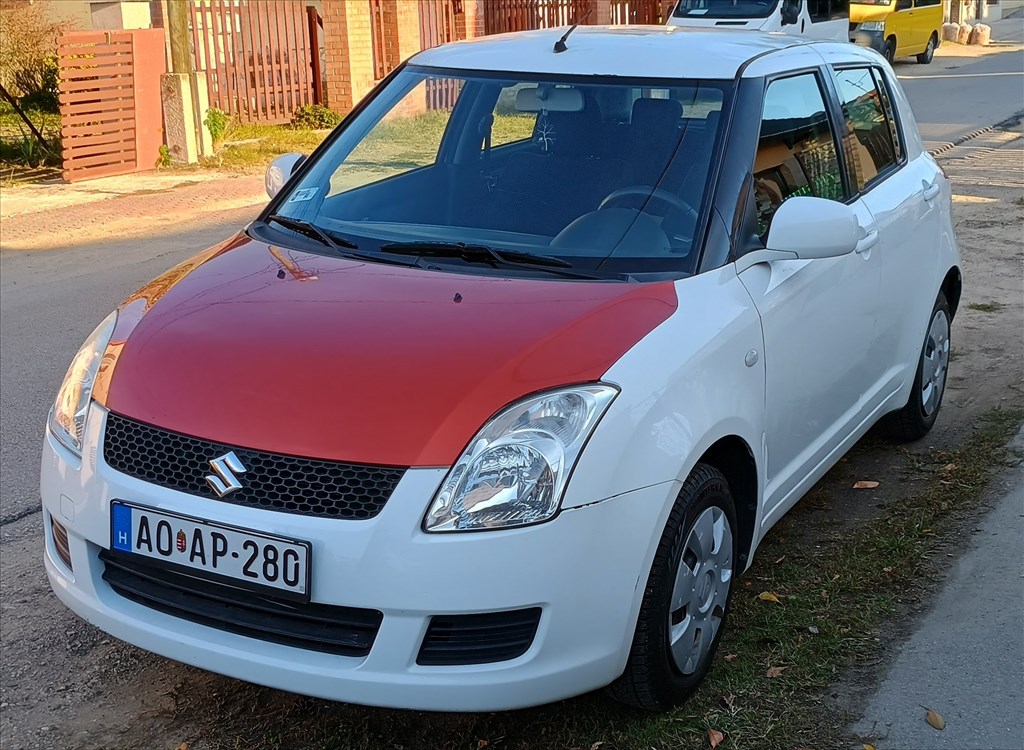 Eladó Suzuki Swift 1.3 (1328 cm³, 92 PS) 2. kép