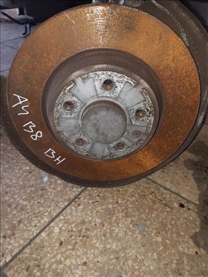 Audi A4 B8 Bal Hátsó Lengőkar  Csonkállvány Kerékaggyal