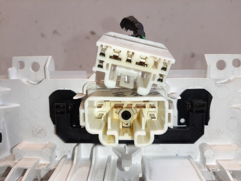 Toyota Aygo (AB10) fûtéskapcsoló (fûtés kapcsoló) 69617026 3. kép