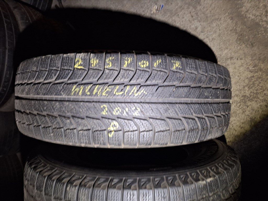  245/70/17"  Michelin téli gumi  1. kép