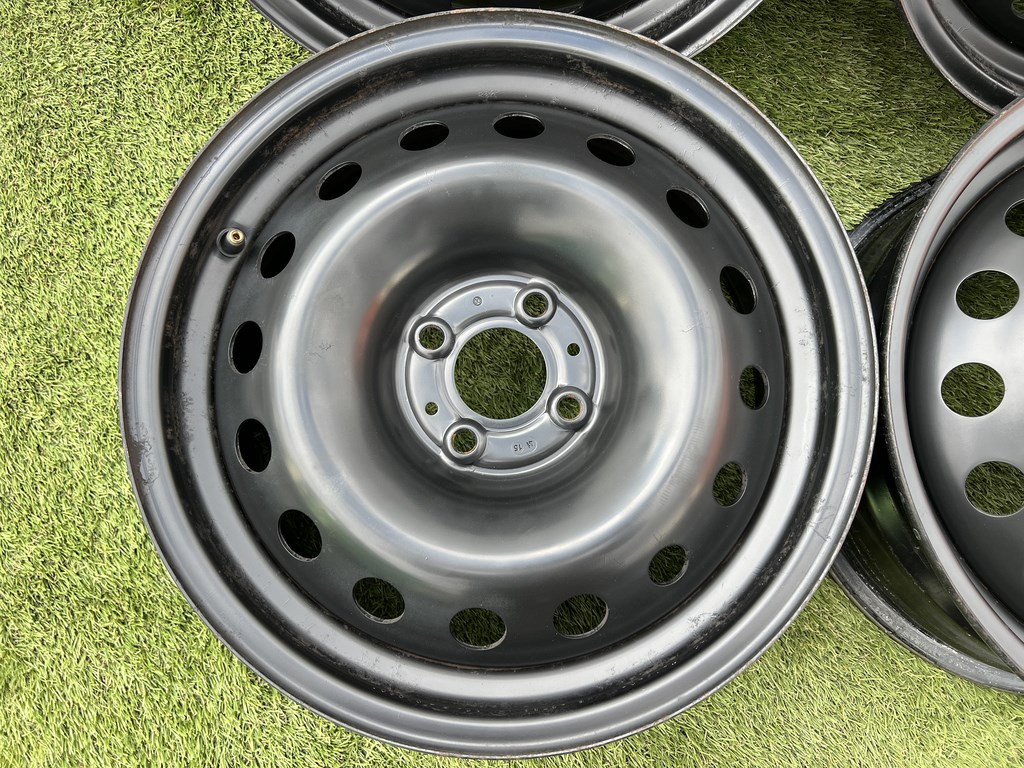 4x100 16" Renault gyári lemezfelni 6,5Jx16h2 ET40 2. kép