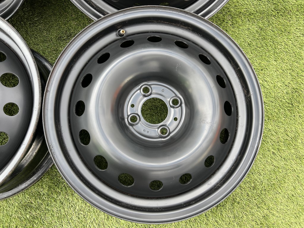 4x100 16" Renault gyári lemezfelni 6,5Jx16h2 ET40 3. kép