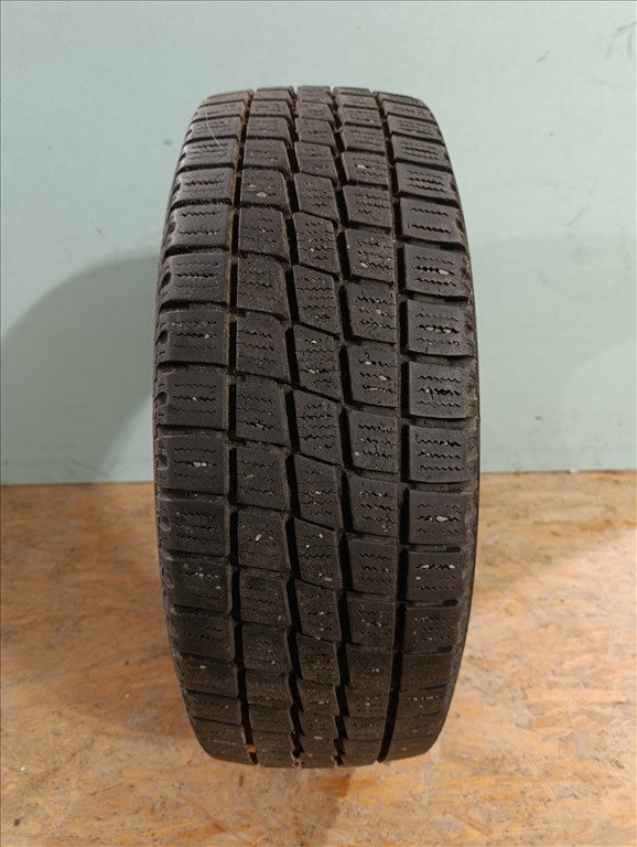  225/6516" használt Toyo Tires téli gumi gumi 2. kép