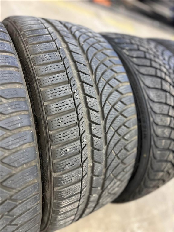  235/3519" KUMHO téli 4db, 235/35 R19, 235/35R19 4. kép
