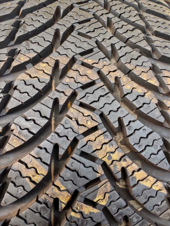  195/4516" új Kumho téli gumi gumi 1. kép