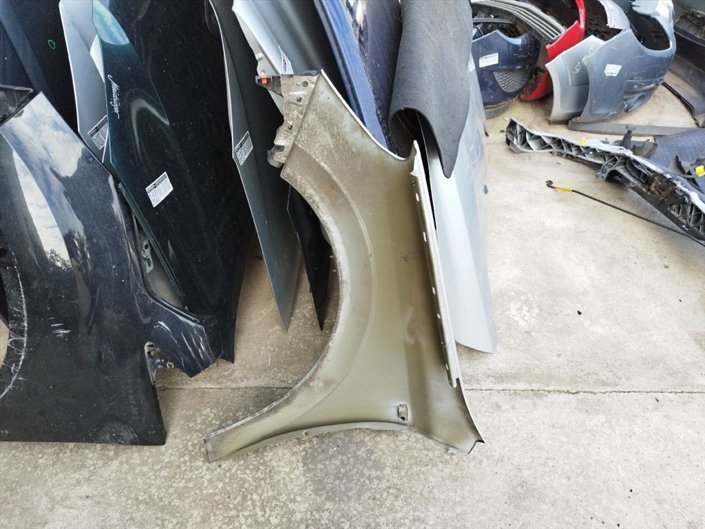 Opel Astra H jobb első sárvédő 2. kép