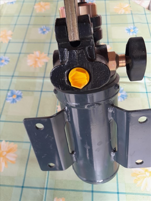 Hidraulikus kézi pumpa eladó.  2. kép