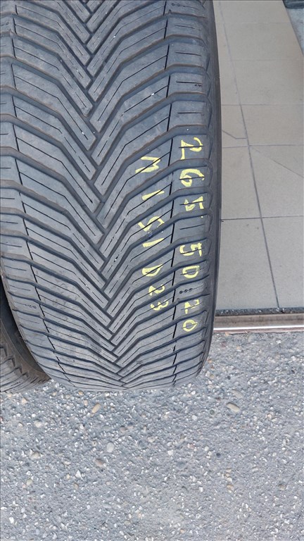  265/5020" használt Michelin négyévszakos gumi  2. kép