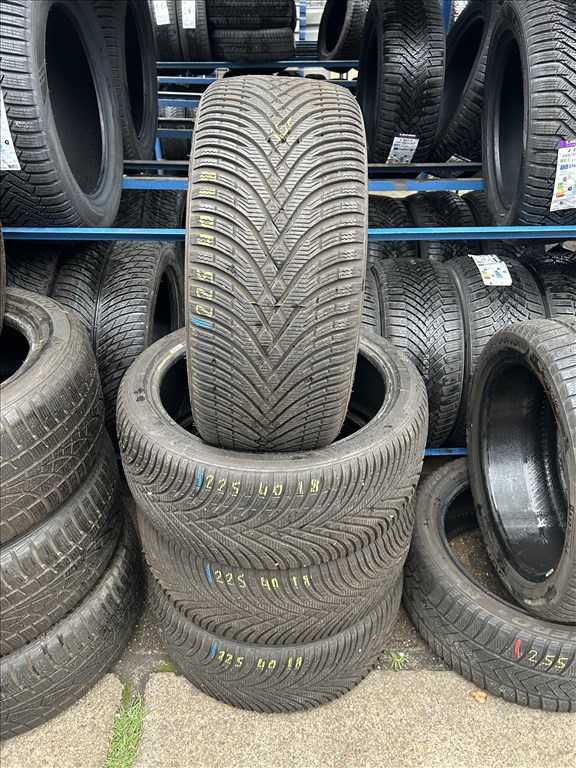 4db 225/40×18″ Kleber téli gumiabroncs. (3751702) 1. kép