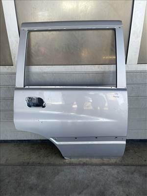 592. SsangYong Musso jobb hátsó ajtó 