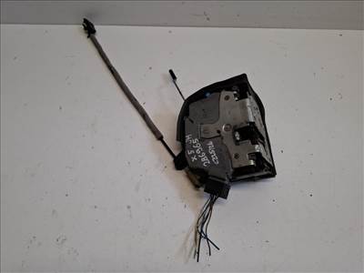 Bmw X5 jobb hátsó ajtózár 1K0400111