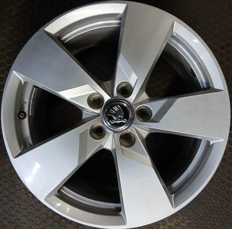  5x112 17" (gyári AUDI) felnik 215/55R17  újszerű Sava 2023 8mm  téli gumikkal 1. kép