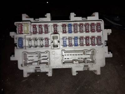 Nissan Navara D40 Biztosítéktábla / Relé Tábla