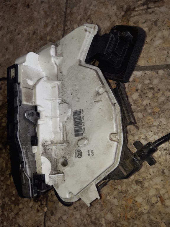 Volkswagen Golf VII Jobb Hátsó Ajtó Zárszerkezet  Központizár Motor 5K4 839 016Q 3. kép