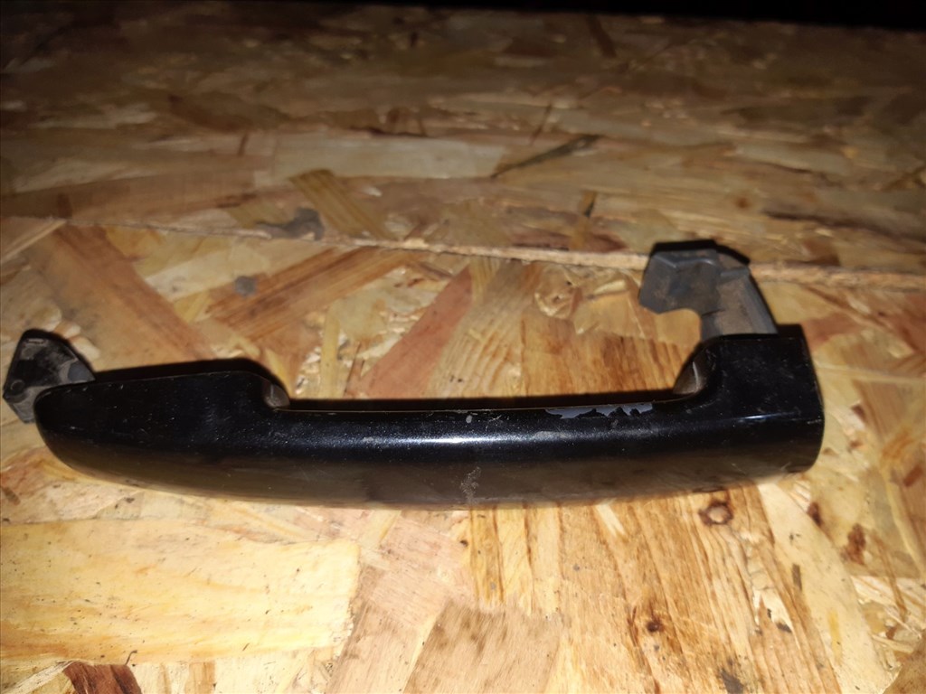 Suzuki Swift III 04-10 Bal Elsõ Külsõ Ajtókilincs 1. kép