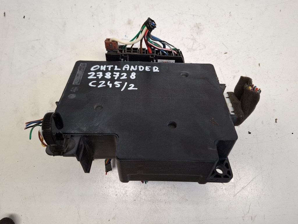 Mitsubishi Outlander  biztosítéktábla utastér 8637A318 2. kép