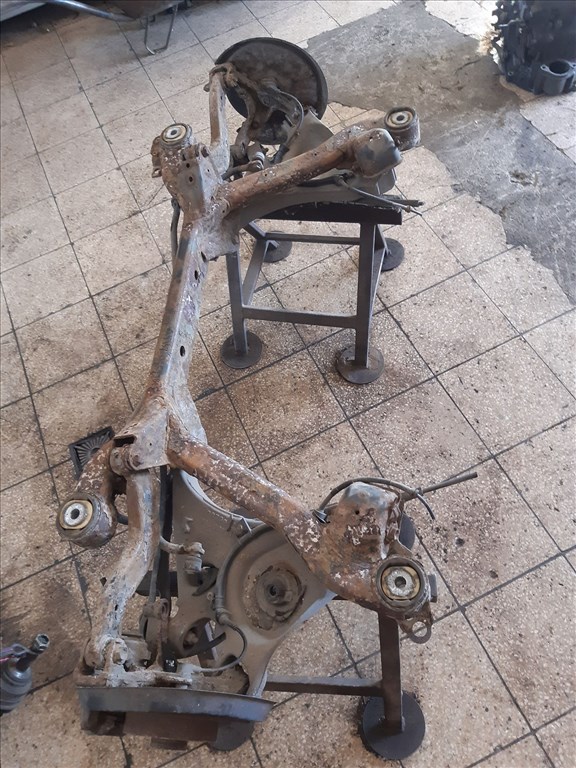 Audi A4 B7 Hátsó Híd Tárcsafékes 1. kép