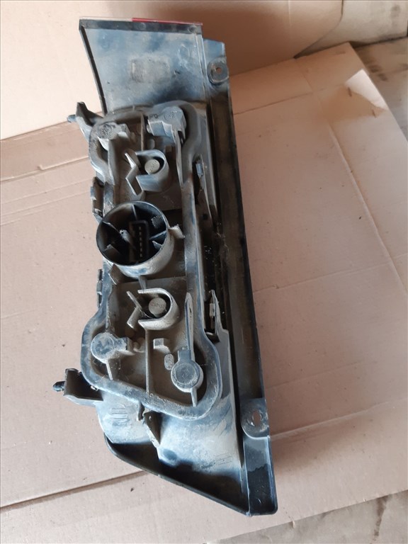 Suzuki Swift II 96-03 Jobb Hátsó Lámpa 2. kép