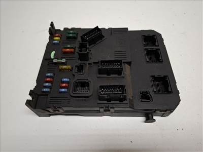 Peugeot 206  bsi modul 9653667680 S118085220