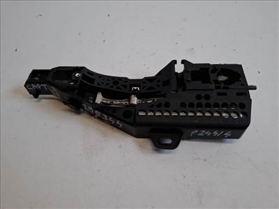 Renault Captur bal első kilincsfészek