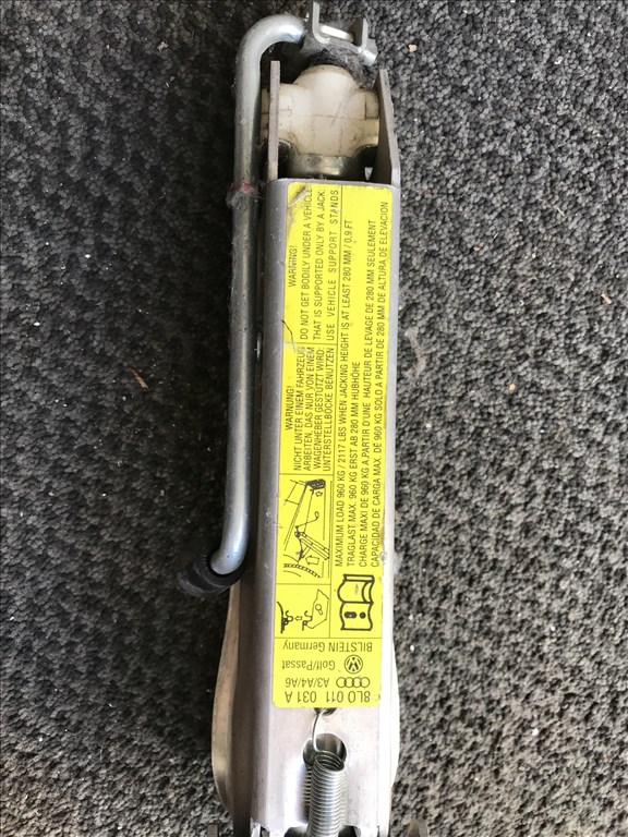 Audi A3 (8L) emelő  8l0011031a 2. kép