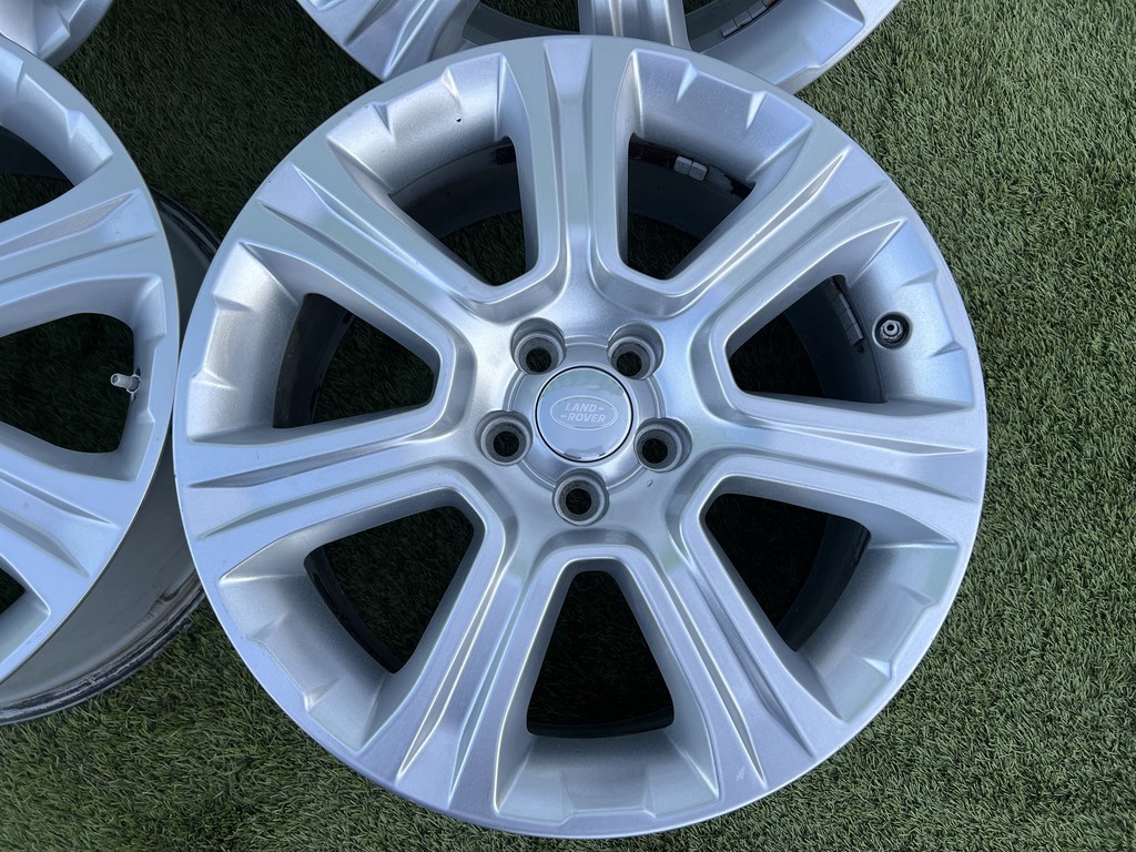 5x108 18" Land Rover Discovery Sport alufelni +TPMS szenzor 8Jx18h2 ET45 4. kép