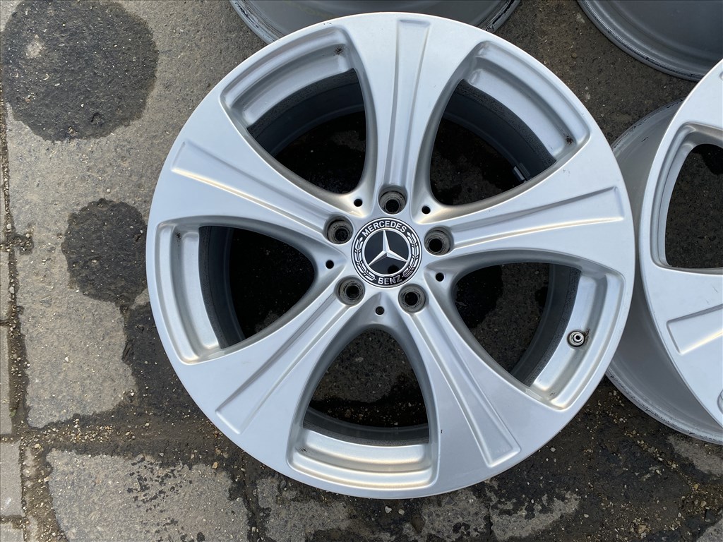  18-as,5x112 -es újszerű gyári Mercedes alufelni 1. kép