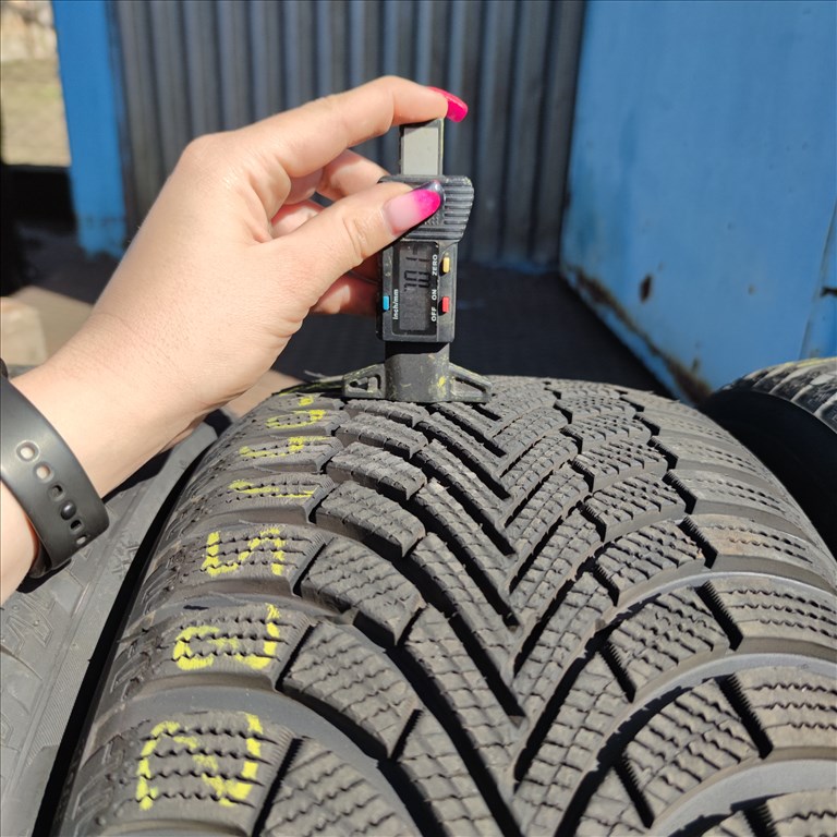 225/40 R18 Maxxis téli gumi 99500ft a 4db/28/ 2. kép