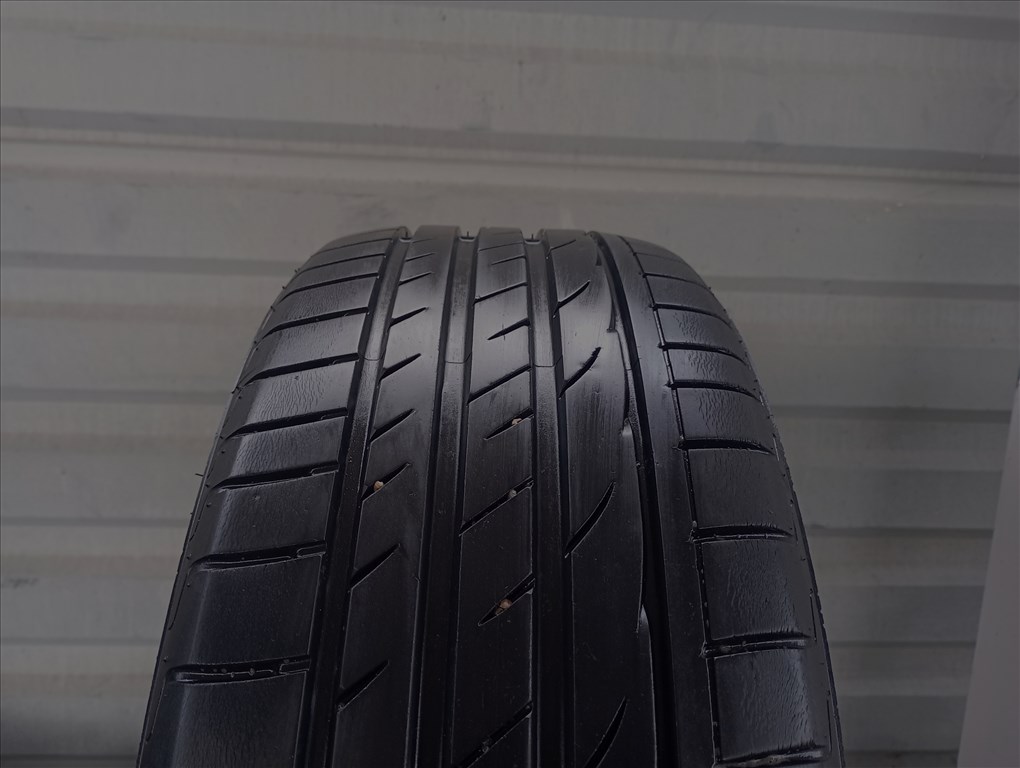 4 db Laufenn S Fit EQ 215/55 R16 93V 5-6 mm-es nyárigumi 1. kép