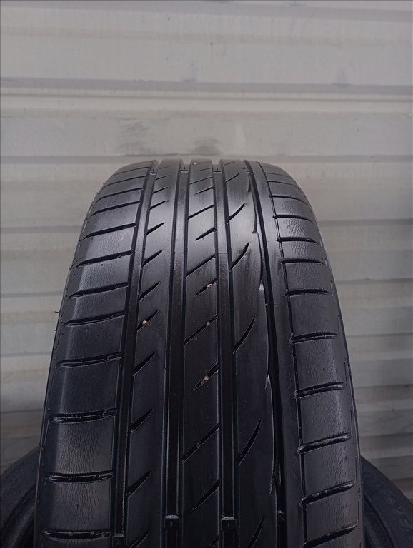 4 db Laufenn S Fit EQ 215/55 R16 93V 5-6 mm-es nyárigumi 2. kép