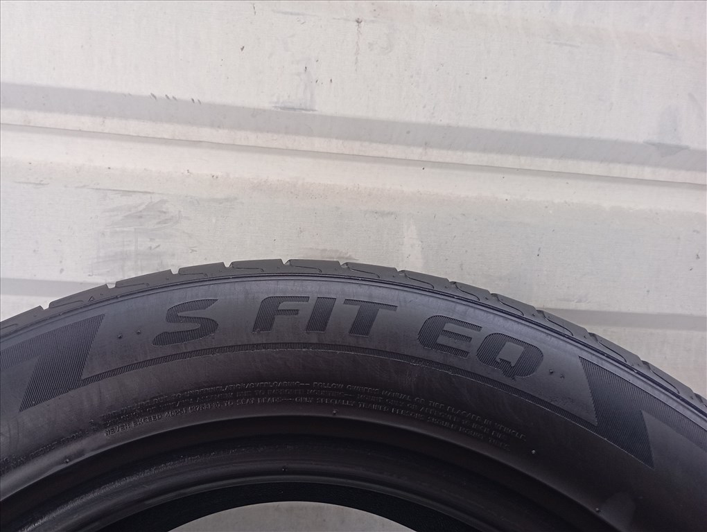 4 db Laufenn S Fit EQ 215/55 R16 93V 5-6 mm-es nyárigumi 4. kép