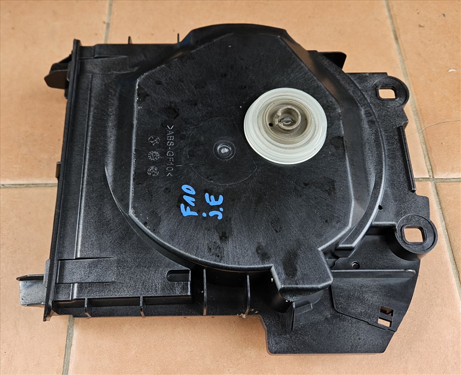 BMW 520 F10/F11 Jobb első mély hangszóró  9195200 2. kép