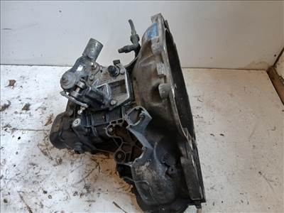 Opel Astra J 1.6 Benzines Váltó A16xer F17US394