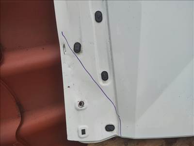 Hyundai Tucson (NX4) jobb hátsó ajtó sérült