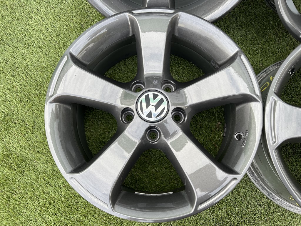 5x112 16" Volkswagen gyári alufelni 6,5Jx16h2 ET42 3. kép