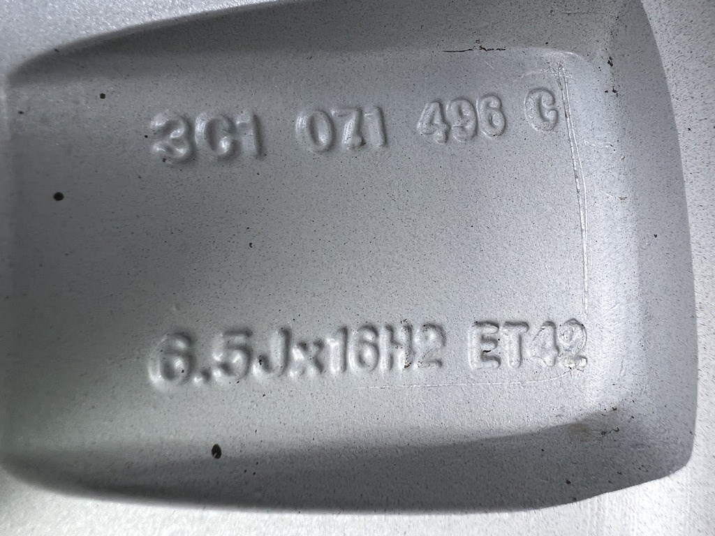5x112 16" Volkswagen gyári alufelni 6,5Jx16h2 ET42 7. kép
