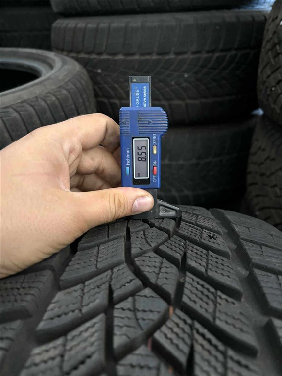 245/45R18 275/40R18 Goodyear 2022 8mm téligumi 245/45 275/40 R18 5. kép