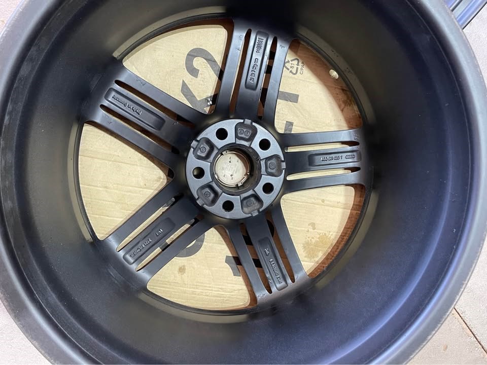  Audi S Line gyári 20” alufelni 5. kép