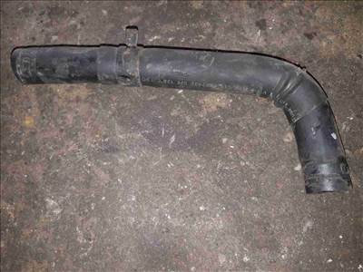 Kia Carnival II Vízcső