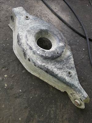 Nissan Pathfinder R51 Bal Hátsó Lengőkar