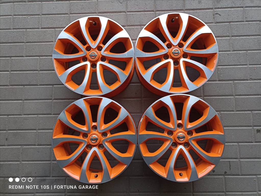 5x114,3 17" Nissan újszerű alufelni garnitúra  1. kép