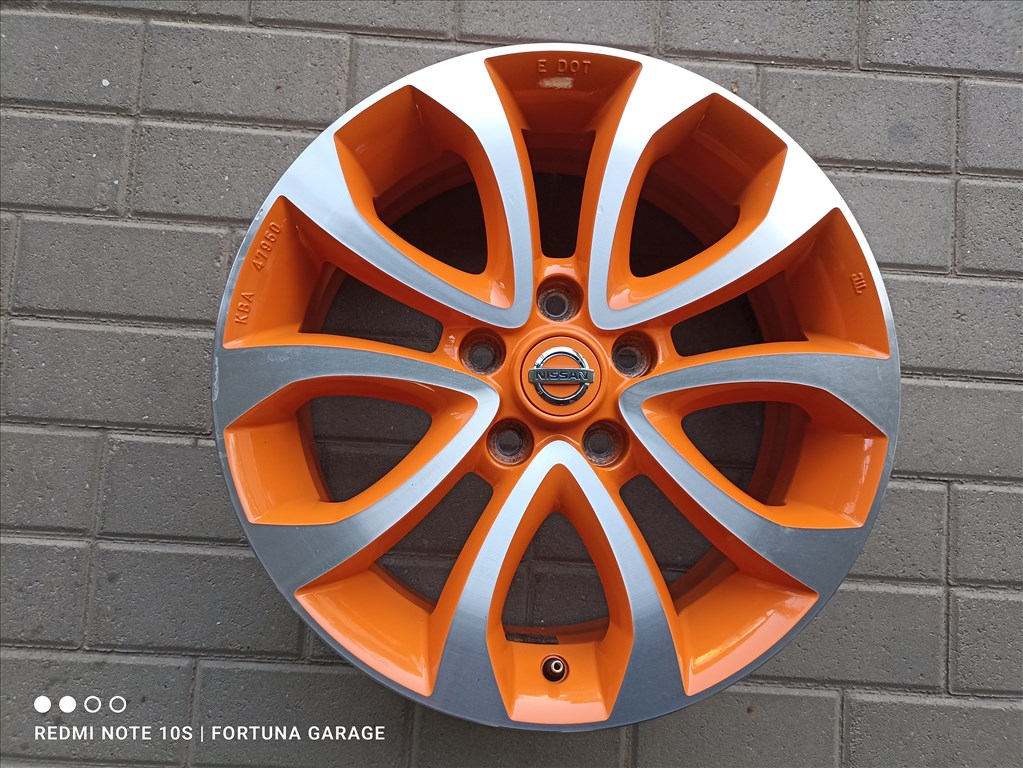 5x114,3 17" Nissan újszerű alufelni garnitúra  5. kép