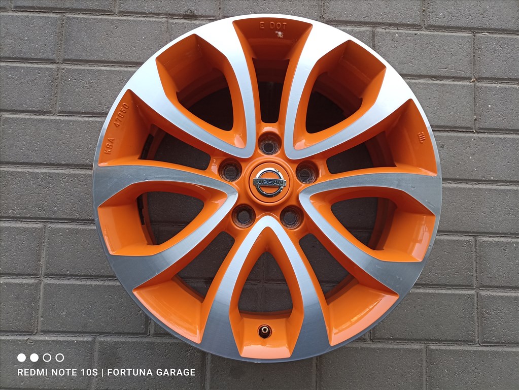 5x114,3 17" Nissan újszerű alufelni garnitúra  6. kép