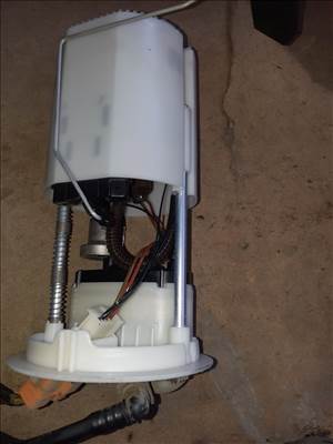 Suzuki Swift III 04-10 Üzemanyag Szintjelző