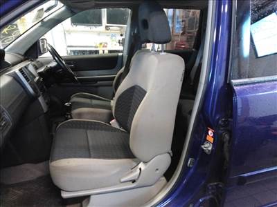 Nissan X-trail (T30) ülés