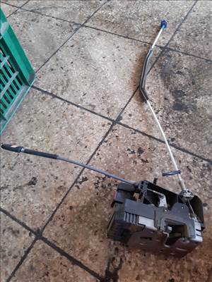 Opel Zafira A Bal Első Ajtó Zárszerkezet  Központizár Motor 24444015