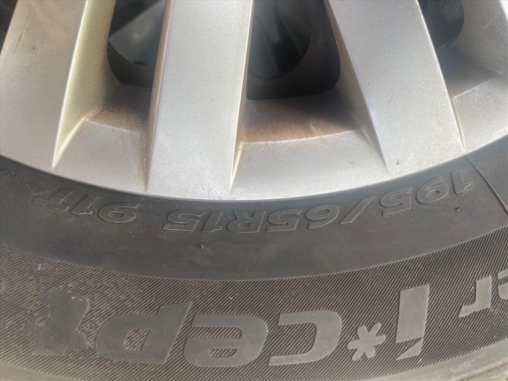 195/65 R15 Hankook ICEPT RS2 Téli gumi grt. 5x112 lyukosztású (gyári) lemezfelni / Volkswagen Golf 6 4. kép