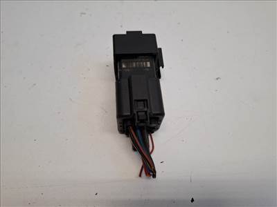Seat Ibiza (6J) izzítórelé 04B907281